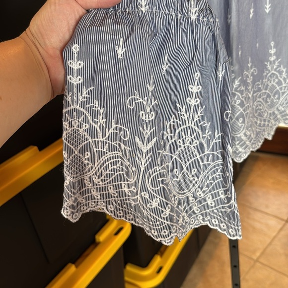 J. Crew Embroidered Stripe 100% Cotton Poplin Bell Sleeve Blouse Size Large - Picture 6 of 10